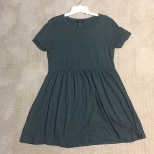Short-sleeved Babydoll-style dress